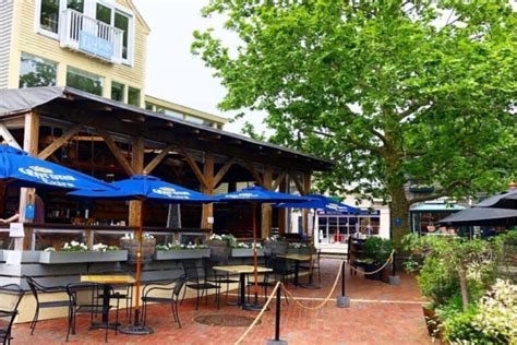 wharf pub newport ri.